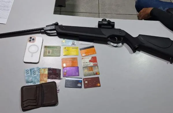 Homem preso por maus-tratos a animal; cão passa por exame no IML