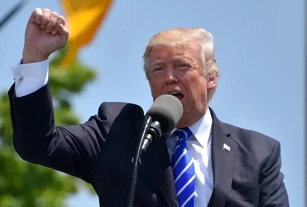 Disparos ouvidos em campo de golfe de resort de Trump: FBI investiga tentativa de homicídio