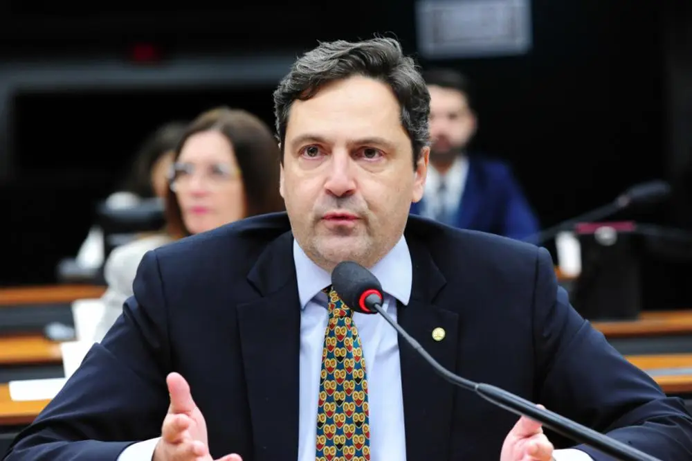 Brasil no limiar da censura: o que está por trás da proposta da Superintendência de Mercados Digitais