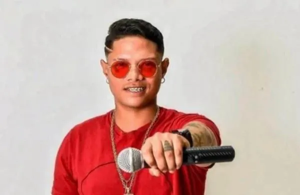 Polícia prende suspeito de envolvimento na morte de cantor