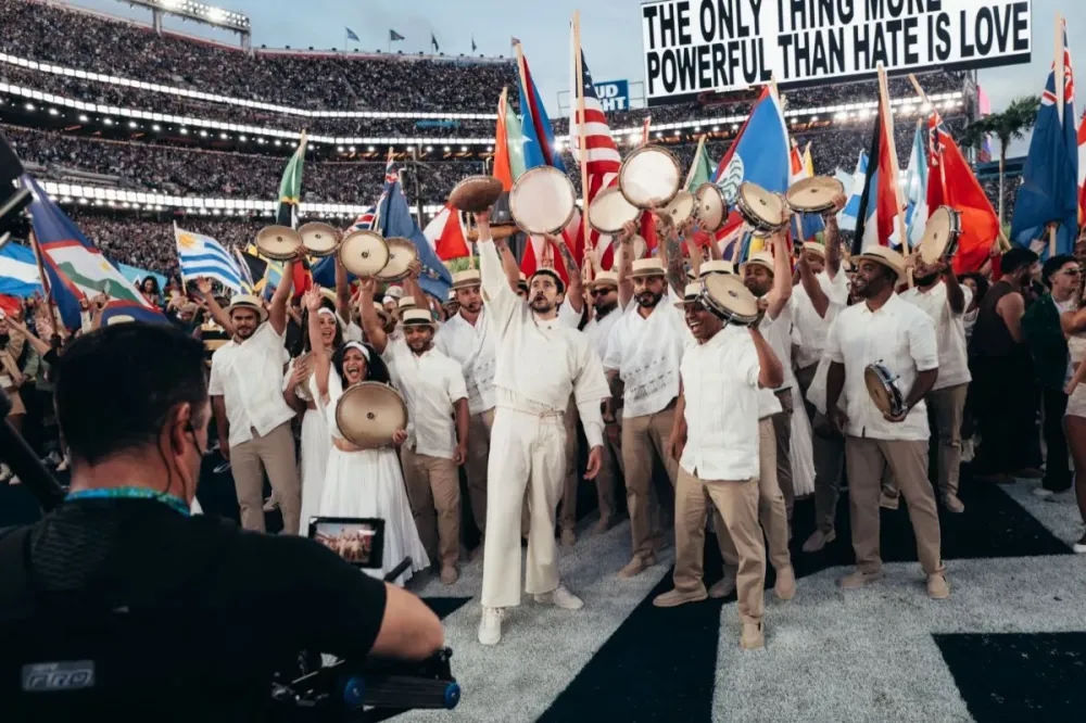 Quando a América inteira subiu ao palco do Super Bowl