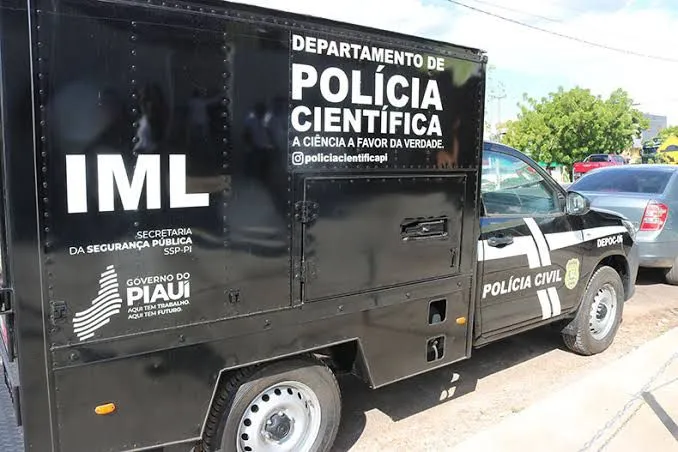 Corpo enterrado é encontrado próximo a prédio abandonado na zona sudeste de Teresina