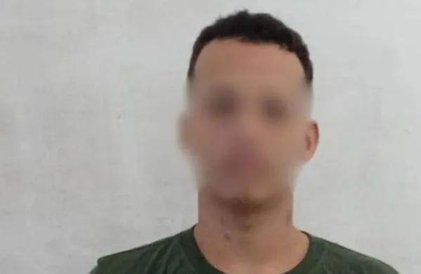 Jovem apelidado de “Vilão do PCC” é capturado dentro de casa no PI