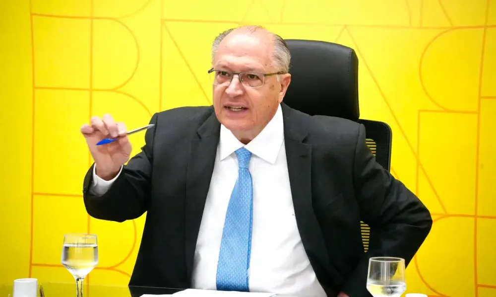 Alckmin rejeita quebra de patentes e alerta para risco à inovação farmacêutica