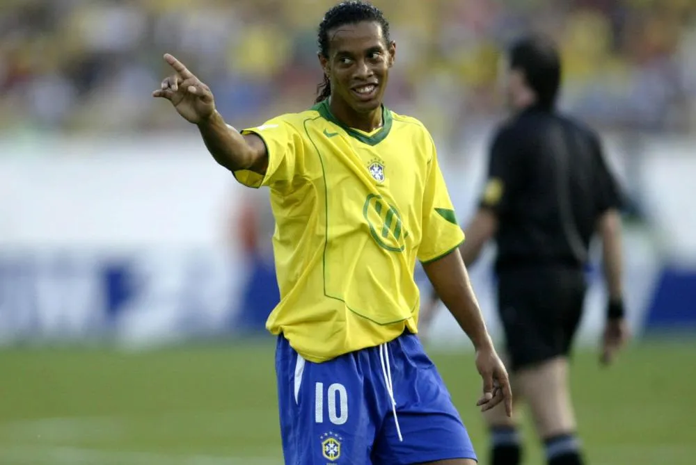 Ronaldinho parabeniza Lucas Pinheiro após ouro histórico nas Olimpíadas de Inverno
