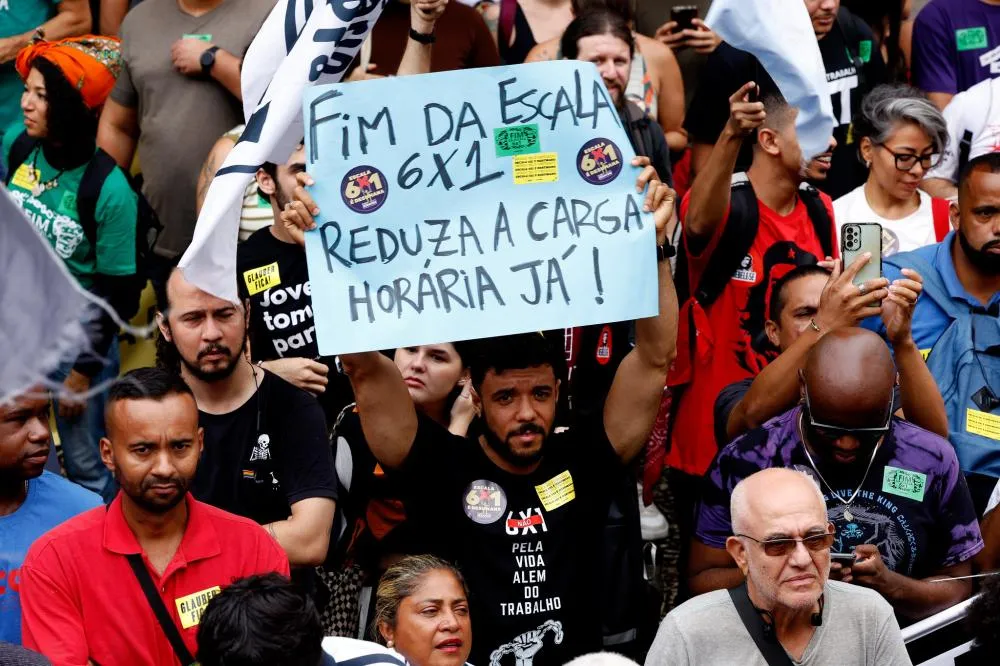 Jornada 6x1 pode custar até 640 mil empregos, apontam estudos