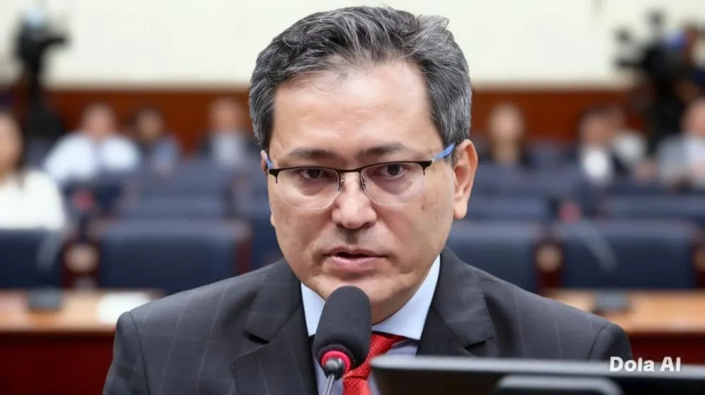 Receita em ebulição: servidores acusam secretário de omissão e alinhamento político