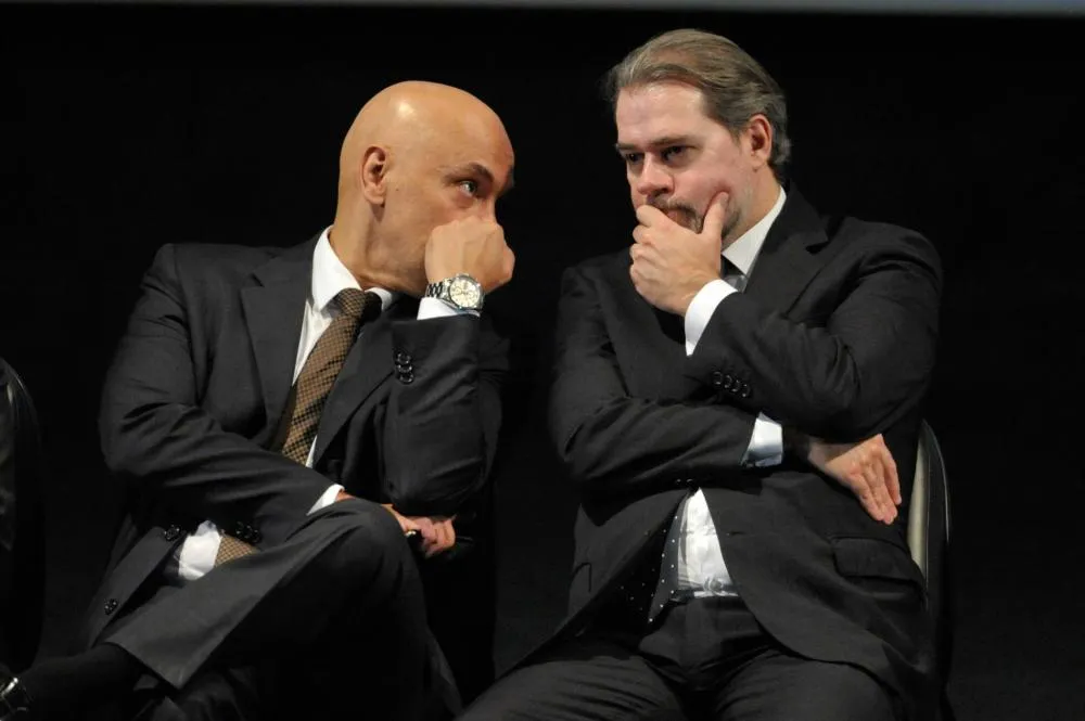CPI do Crime avança sobre Toffoli e Alexandre de Moraes no caso Banco Master