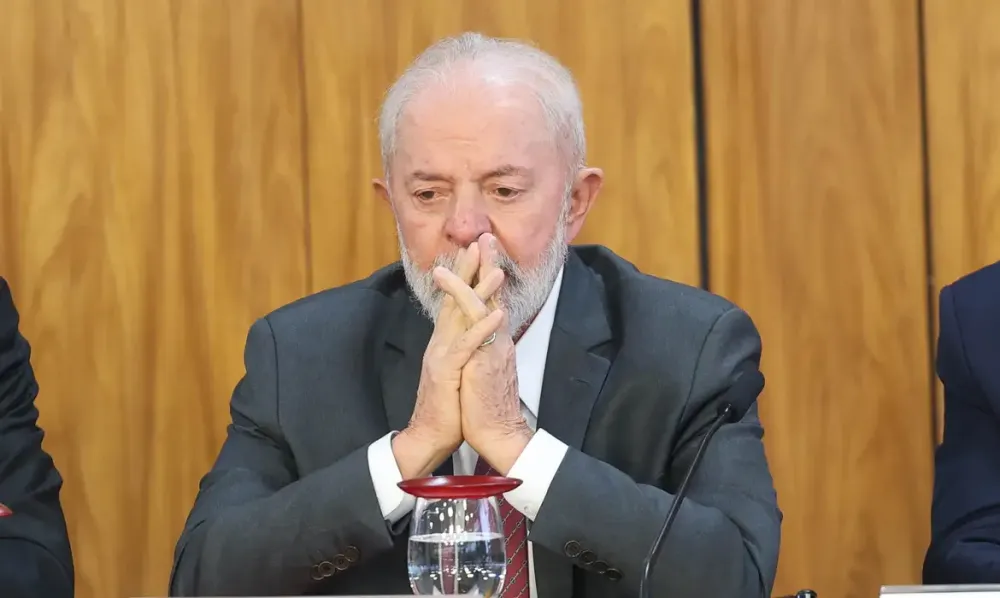 Após captura de Maduro, Lula pede avaliação militar sobre defesa do Brasil