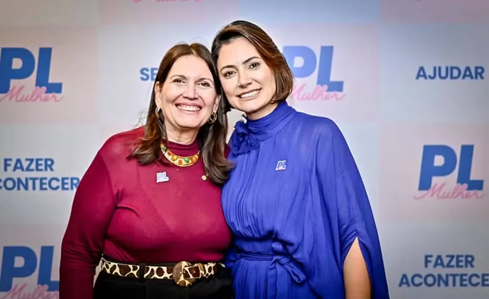 Bolsonaro define chapa do PL ao Senado no DF com Michelle e Bia Kicis