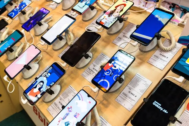 Crise da memória pode provocar queda histórica nas vendas de celulares