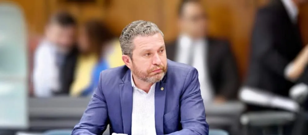 Deputado explica: Ciro das mensagens com Vorcaro não é Nogueira, é Soares