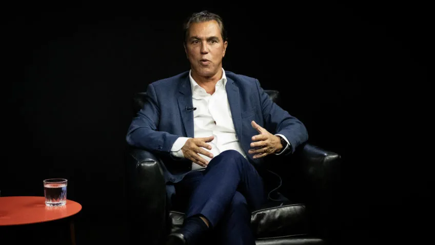 Fim da escala 6×1 pode aumentar preços e pressionar pequenos negócios, diz Abrasel