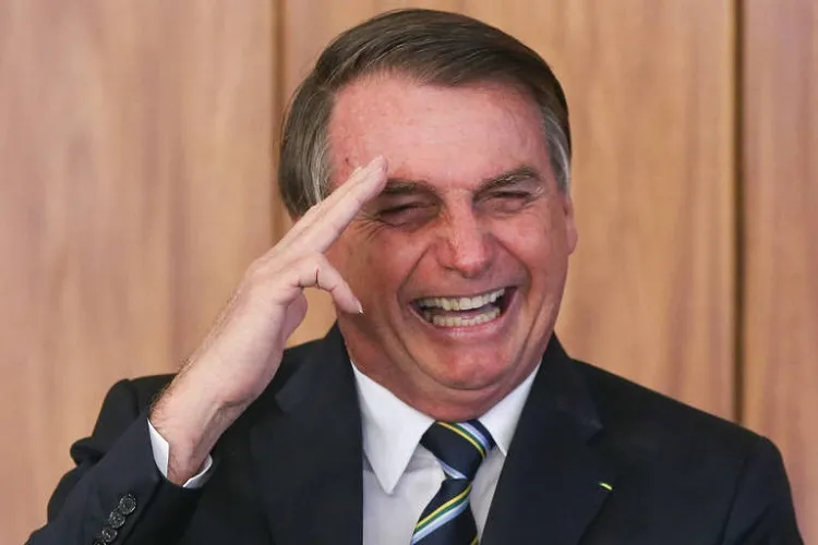 Defesa pede ao STF visita de assessor de Trump a Bolsonaro na prisão