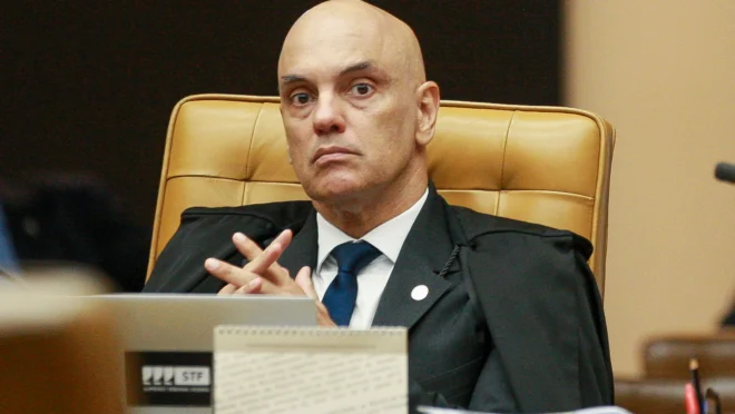 Trump avalia reativar Lei Magnitsky contra Alexandre de Moraes e tensão com STF aumenta