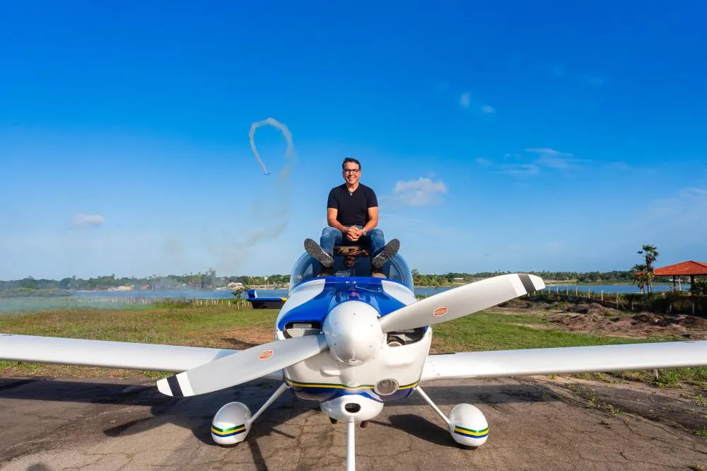 Cearense tenta ser o primeiro brasileiro a dar volta ao mundo sozinho em monomotor