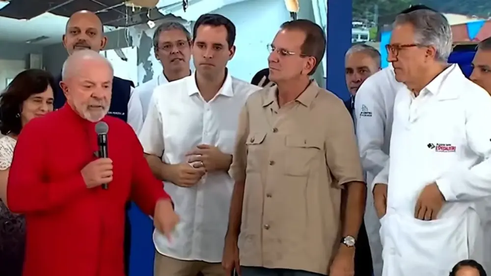 Lula barra entrada de assessor de Trump no Brasil após impasse sobre visto de ministro
