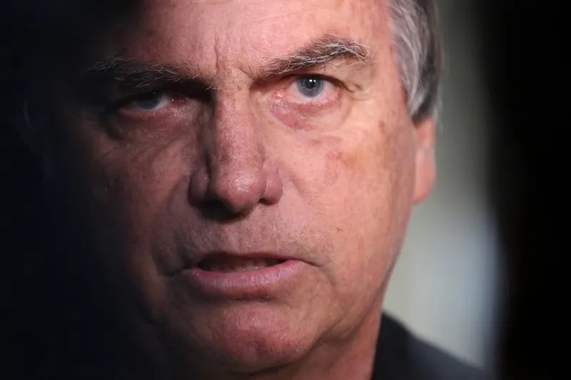 ATUALIZAÇÃO: Bolsonaro está na UTI com pneumonia bacteriana em Brasília