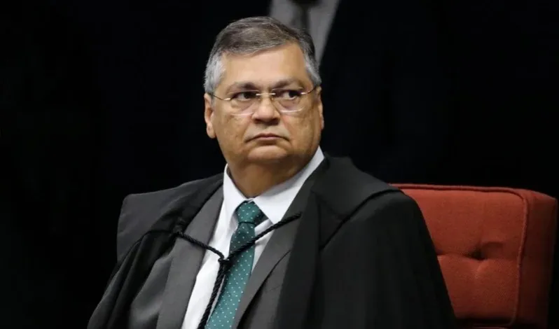 Dino põe em xeque a “punição premiada” de juízes