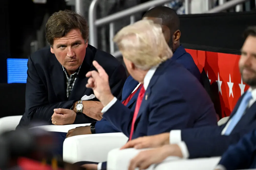 Tucker Carlson vira alvo de investigação e rompe com Trump após críticas à guerra no Irã
