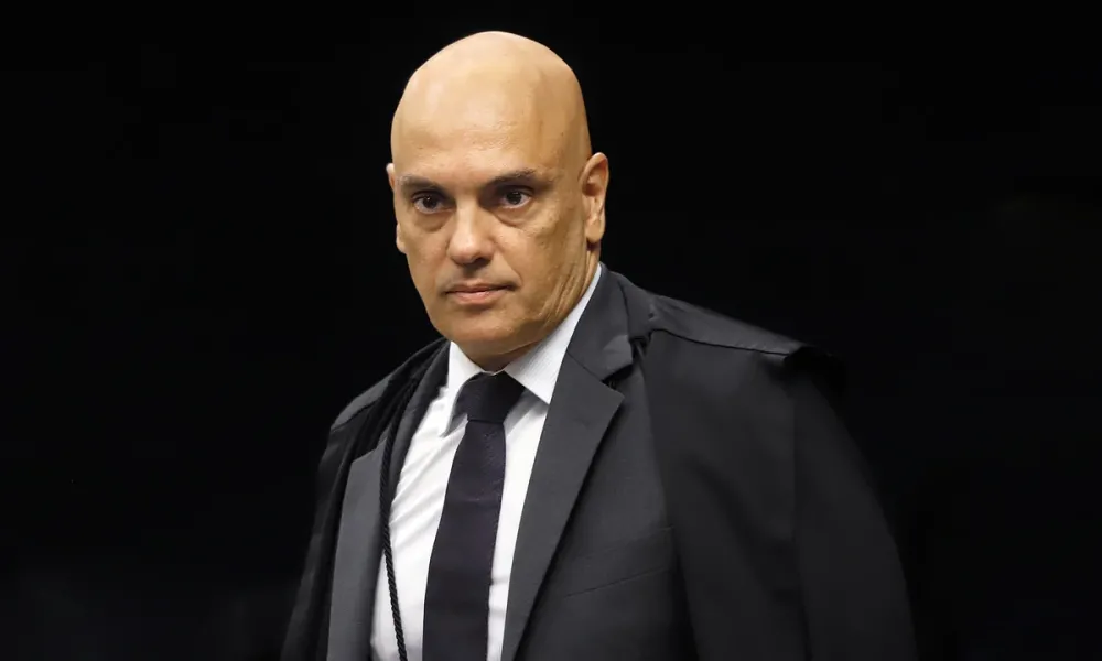 Alexandre de Moraes negou recurso de rival de Vorcaro enquanto esposa atuava na defesa do banqueiro