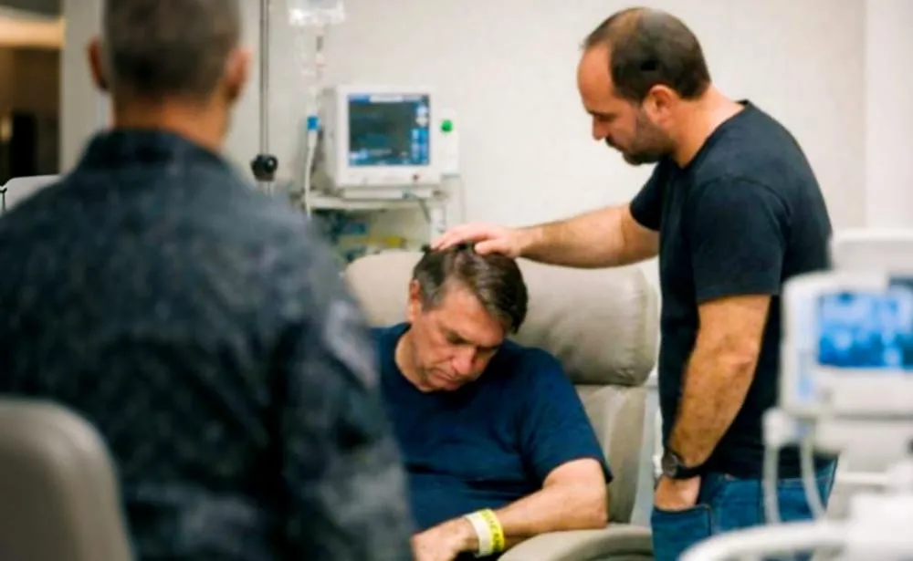 Entre a política e o leito: a fragilidade de Jair Bolsonaro expõe o limite entre poder e vulnerabilidade