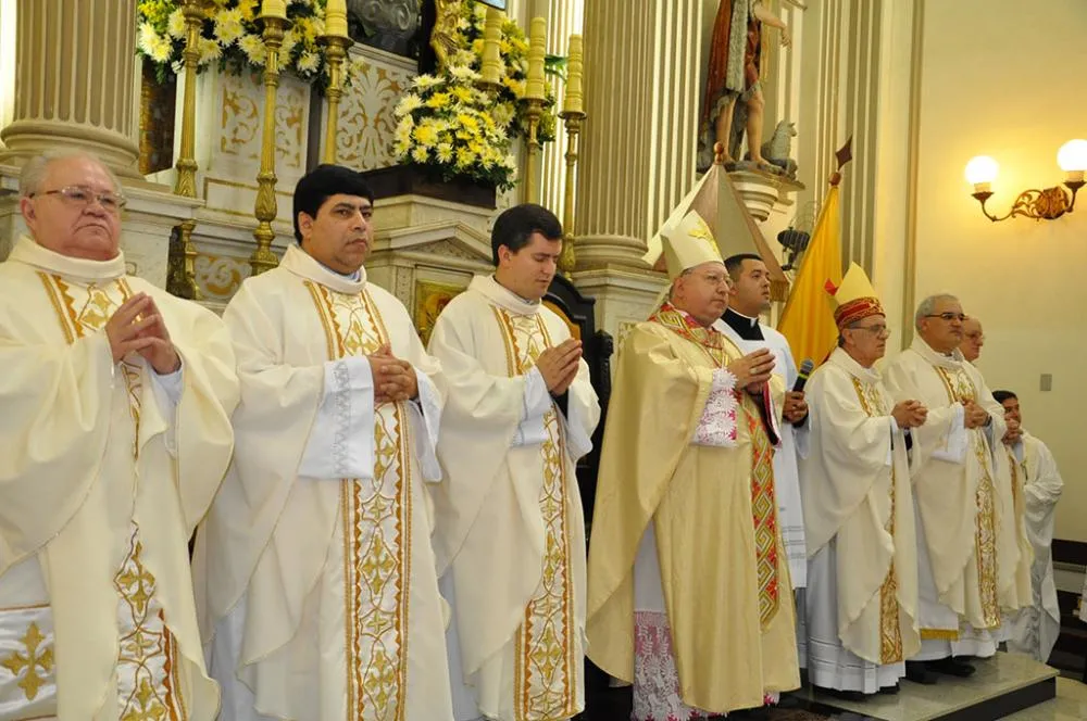 Pequenos e humildes aclamam a Jesus