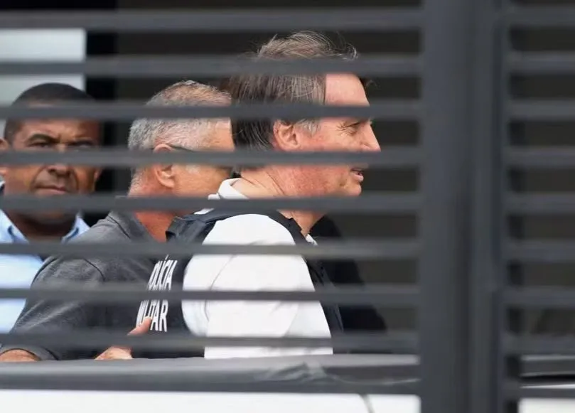Bolsonaro em casa