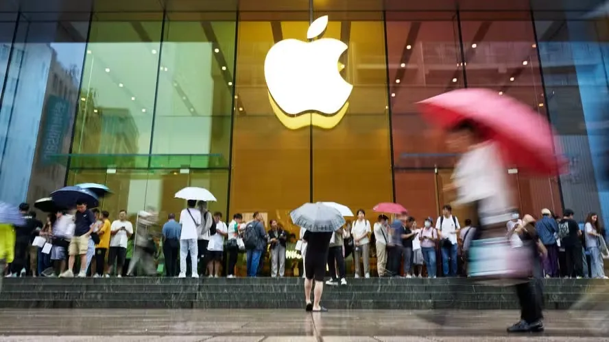 Apple aos 50 anos: a gigante que reinventou a tecnologia agora enfrenta o desafio da era da inteligência artificial
