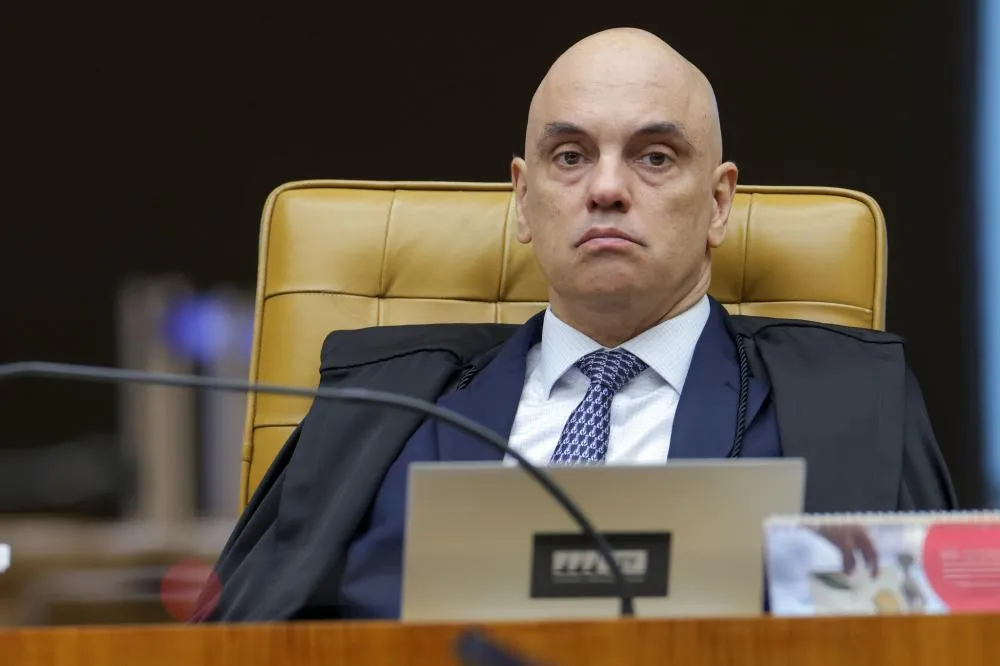 Alexandre de Moraes manda prender empresário por esquema de dados sigilosos