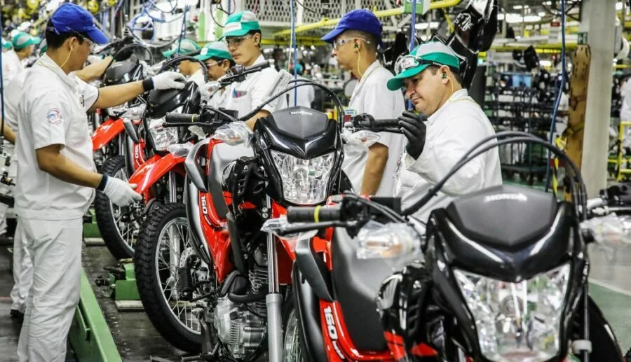 Produção de motos dispara no Brasil e tem segundo melhor início da história