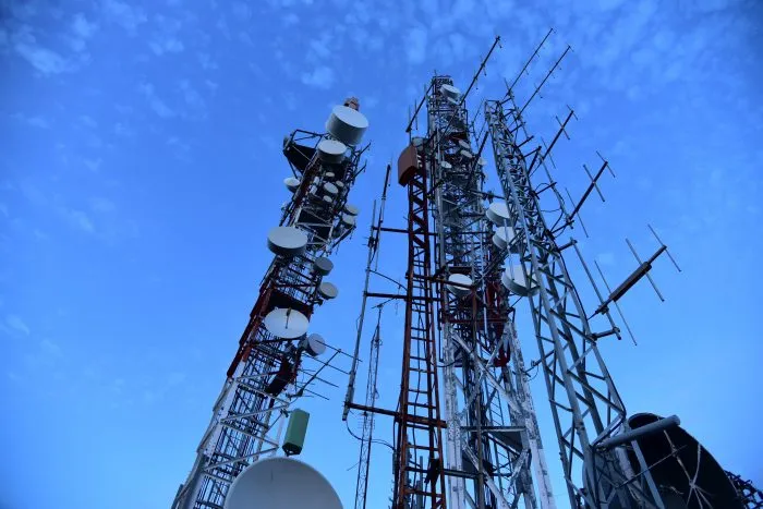 Brasil prepara leilão da faixa de 700 MHz; Anatel deve definir novas operadoras ainda em abril