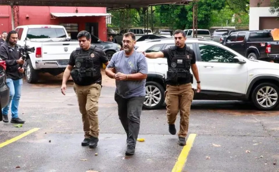 Após 30 anos, homem condenado por matar ex com 72 facadas é preso no Paraguai