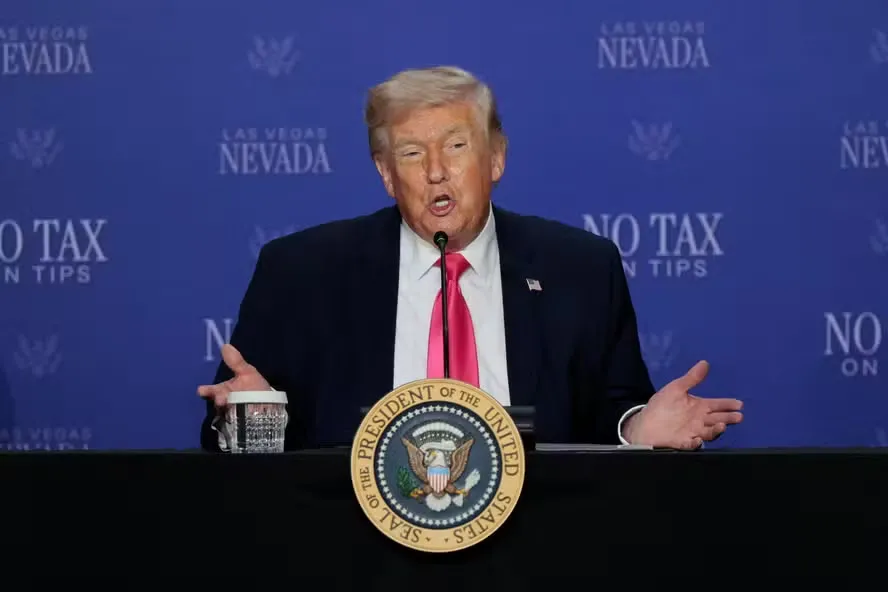 Trump prorroga cessar-fogo com o Irã e mantém pressão militar na região