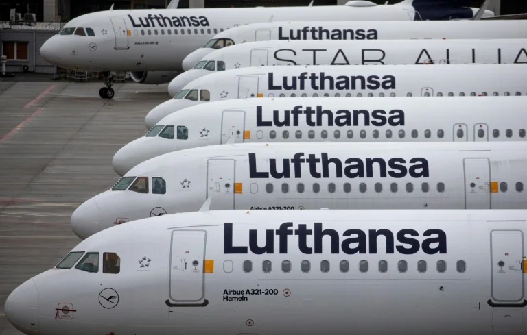 Corte de voos na Lufthansa pode encarecer passagens e afetar quem viaja do Brasil para a Europa
