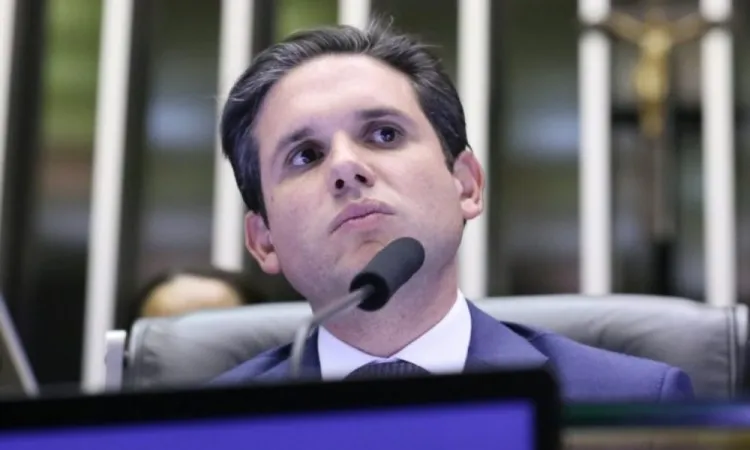 “Insegurança jurídica” ou disputa de poder? O recado de Hugo Motta sobre a jornada de trabalho