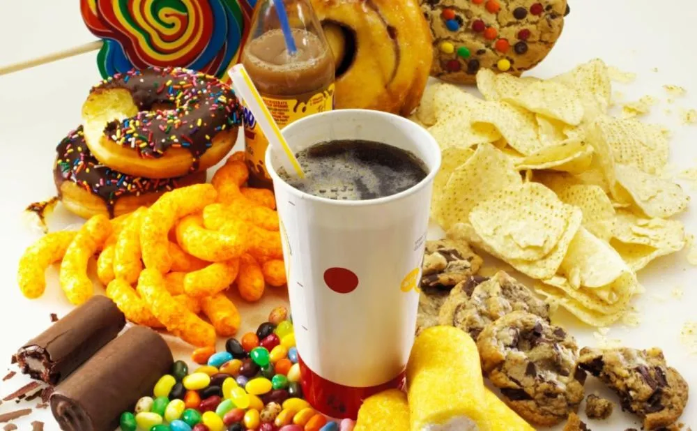 Ultraprocessados: estudo liga consumo diário a maior risco de demência
