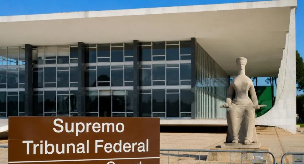 Supremo Tribunal Federal enfrenta derrocada de confiança e maioria dos brasileiros declara descrédito na Corte