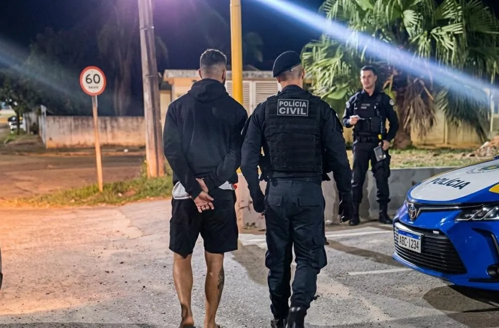 Goleiro Bruno volta à prisão após descumprir decisão da Justiça