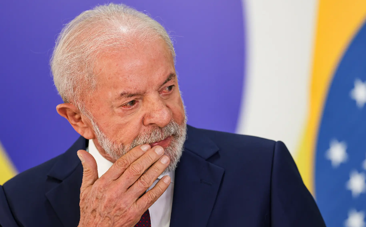 Endividamento recorde expõe fragilidade econômica e aperta o pescoço das famílias brasileiras