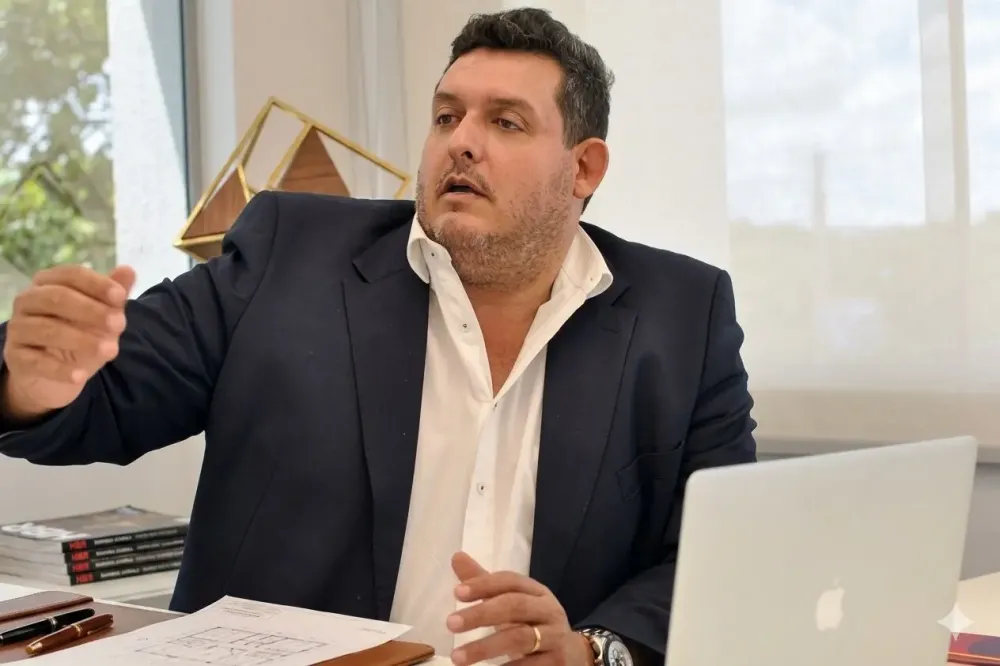 O estrategista por trás da campanha de Flávio Bolsonaro