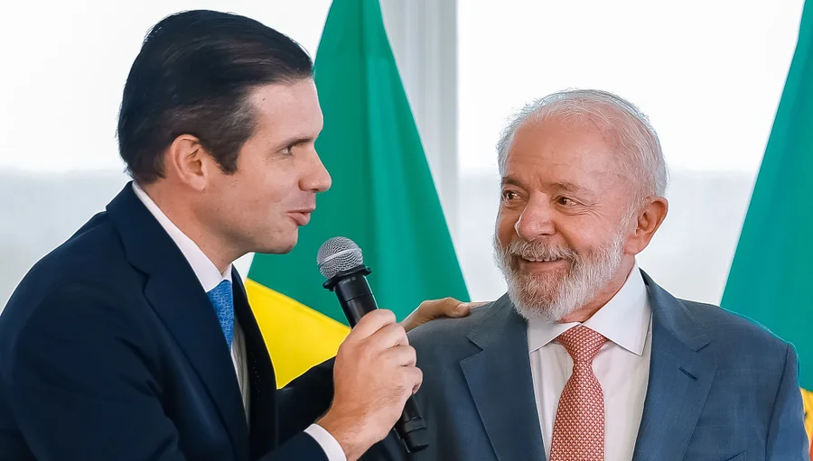 Motta recua, promete votar fim da escala 6x1 ainda este mês e amplia aposta eleitoral de Lula