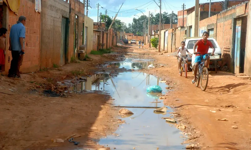  Piauí entre os mais pobres do Brasil: mais de 93% vivem com menos de R$ 5 mil por mês