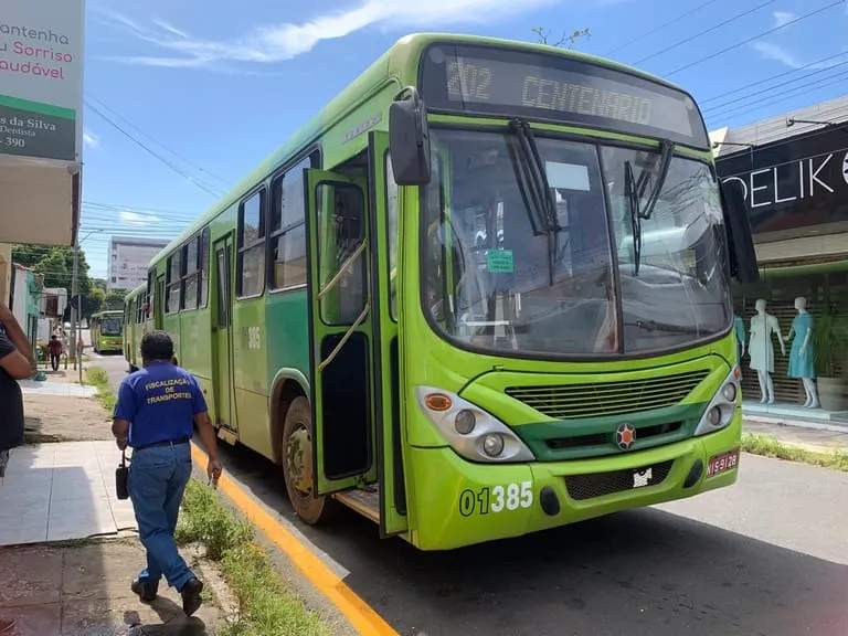 Trabalhadores do transporte público de Teresina aprovam estado de greve