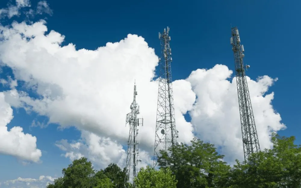 STF impõe limite a leis estaduais e destrava expansão de antenas