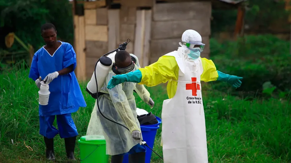 OMS declara emergência internacional após avanço de surto raro de ebola na África