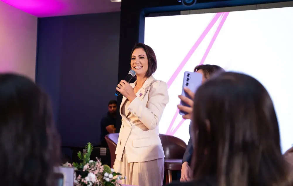 Michelle Bolsonaro volta ao radar do PL