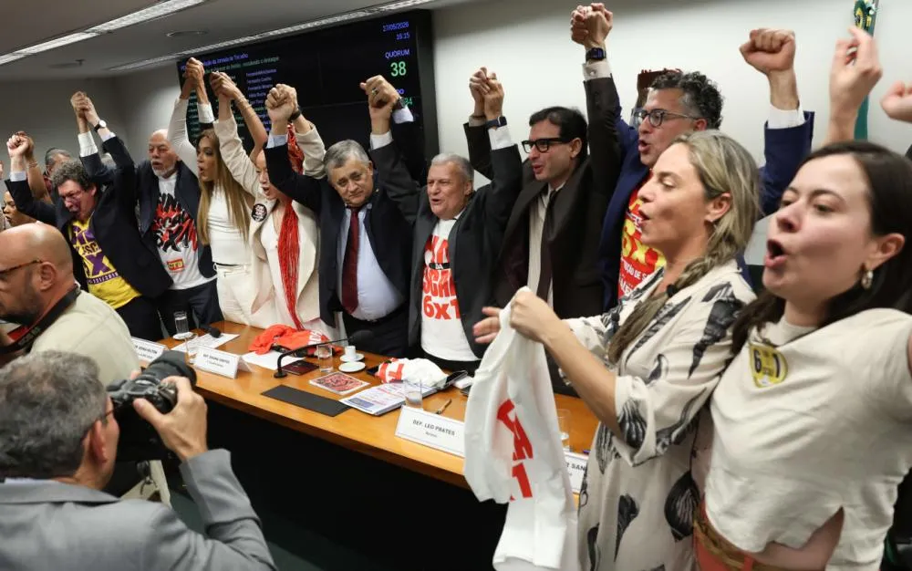Trabalhar menos pode custar mais: entenda o perigo escondido na PEC que acaba com a escala 6x1