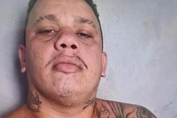 Homem é morto com mais de 20 tiros dentro de casa em Altos