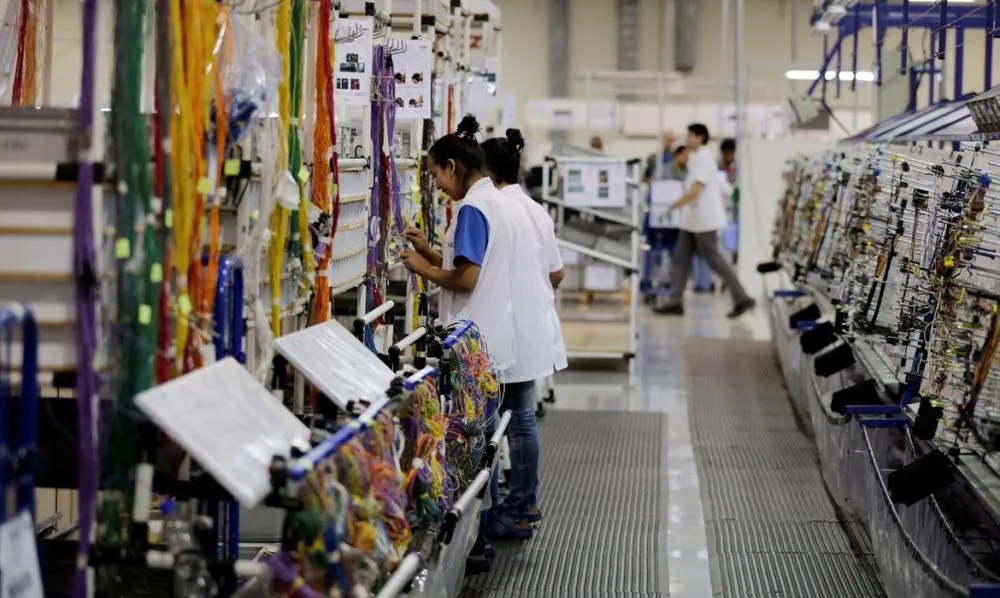 Produção industrial brasileira sobe 0,1% em agosto após queda em julho